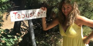 Mannah er vild med at gå på tabustien